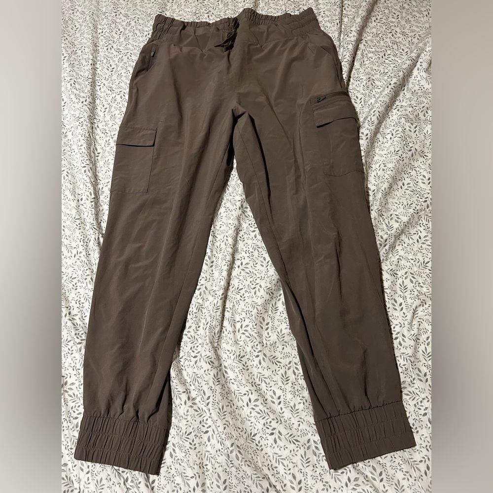 All in Motion Brown Athletic Cargo Pants